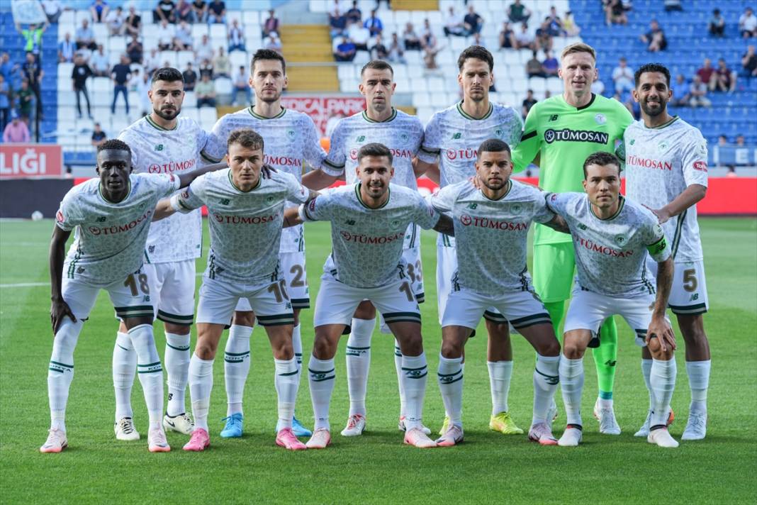 Konyaspor ilk maçında nefes kesti! İşte o anlar 11